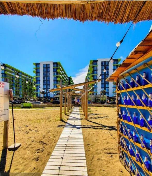 Alezzy Beach Apartament Prima Linie La Mare Navodari Luaran gambar