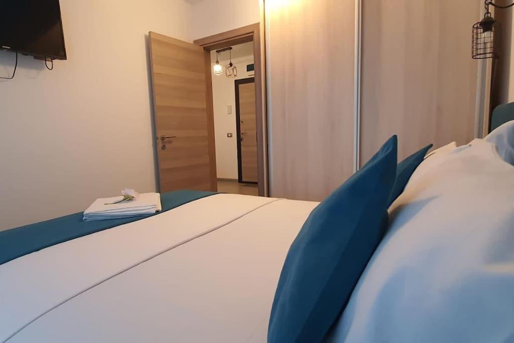 Alezzy Beach Apartament Prima Linie La Mare Navodari Luaran gambar