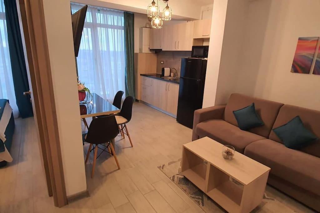 Alezzy Beach Apartament Prima Linie La Mare Navodari Luaran gambar
