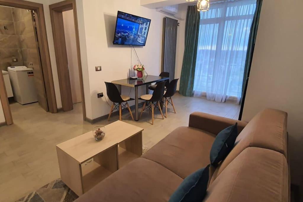 Alezzy Beach Apartament Prima Linie La Mare Navodari Luaran gambar